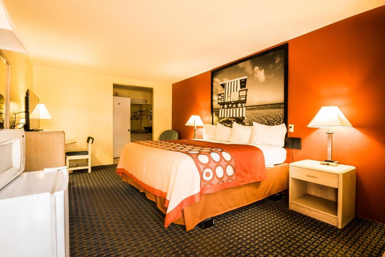 Super 8 By Wyndham Chipley Hotel Ngoại thất bức ảnh